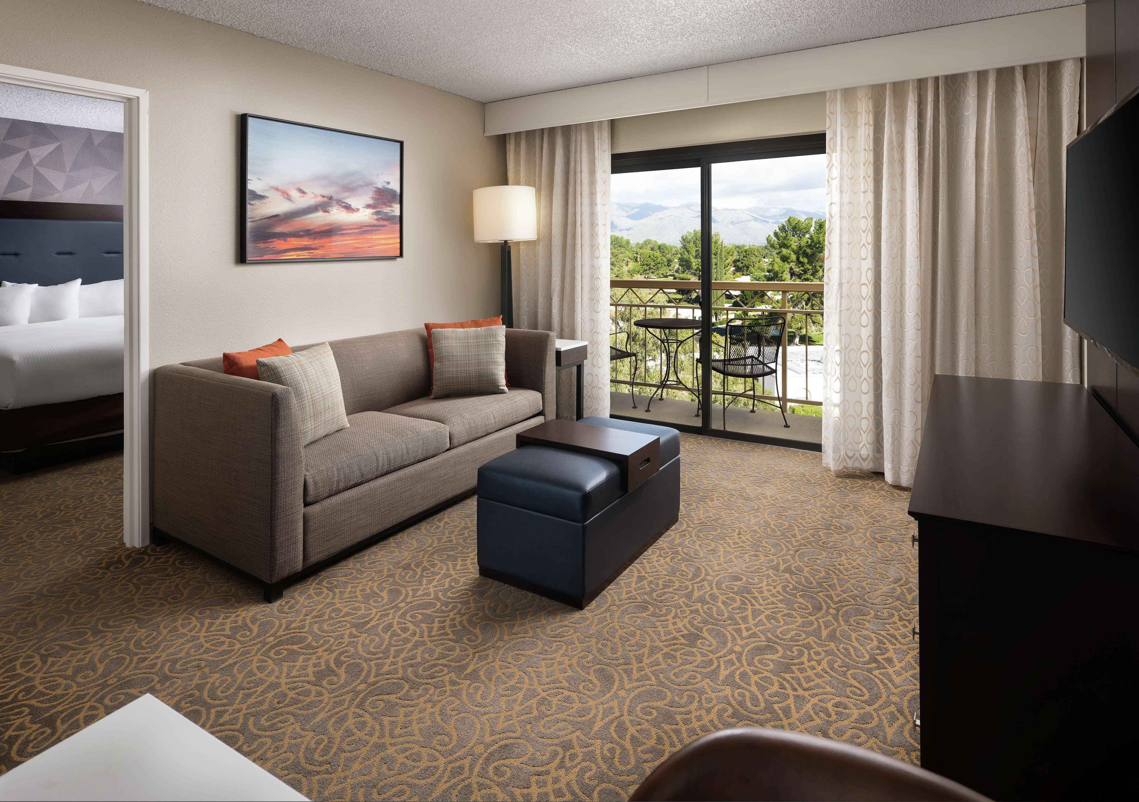 Embassy Suites By Hilton Tucson East Exterior foto